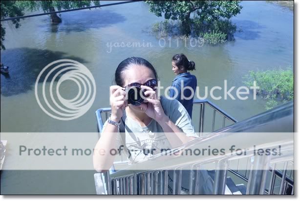 งานประเพณีแข่งเรือยาวประจำปีที่แม่น้ำมูล ลอยกระทงเลือด T T