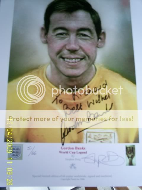 AUTOGRAPHS055.jpg