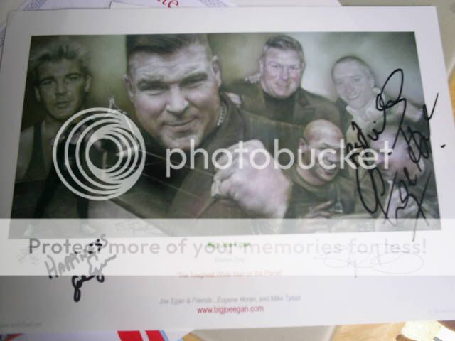 AUTOGRAPHS121.jpg